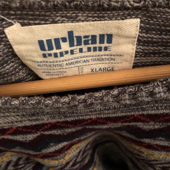 Crew neck pullover🖤 - Picture 2 of 2